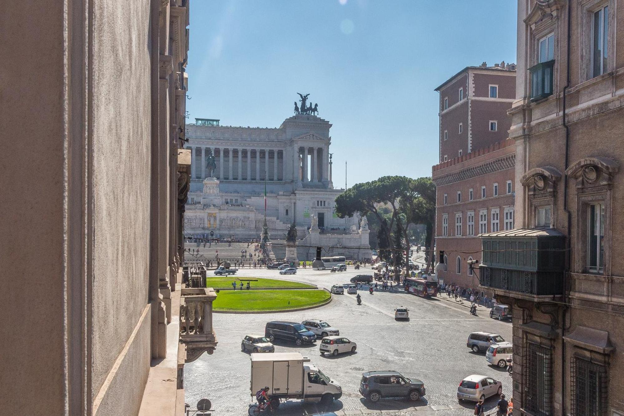 Semesterbostad Amazing Piazza Venezia Rom
